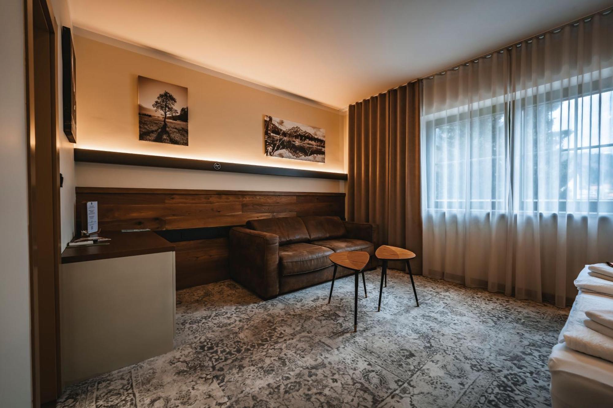 Guest House Ejga 耶塞尼采 外观 照片