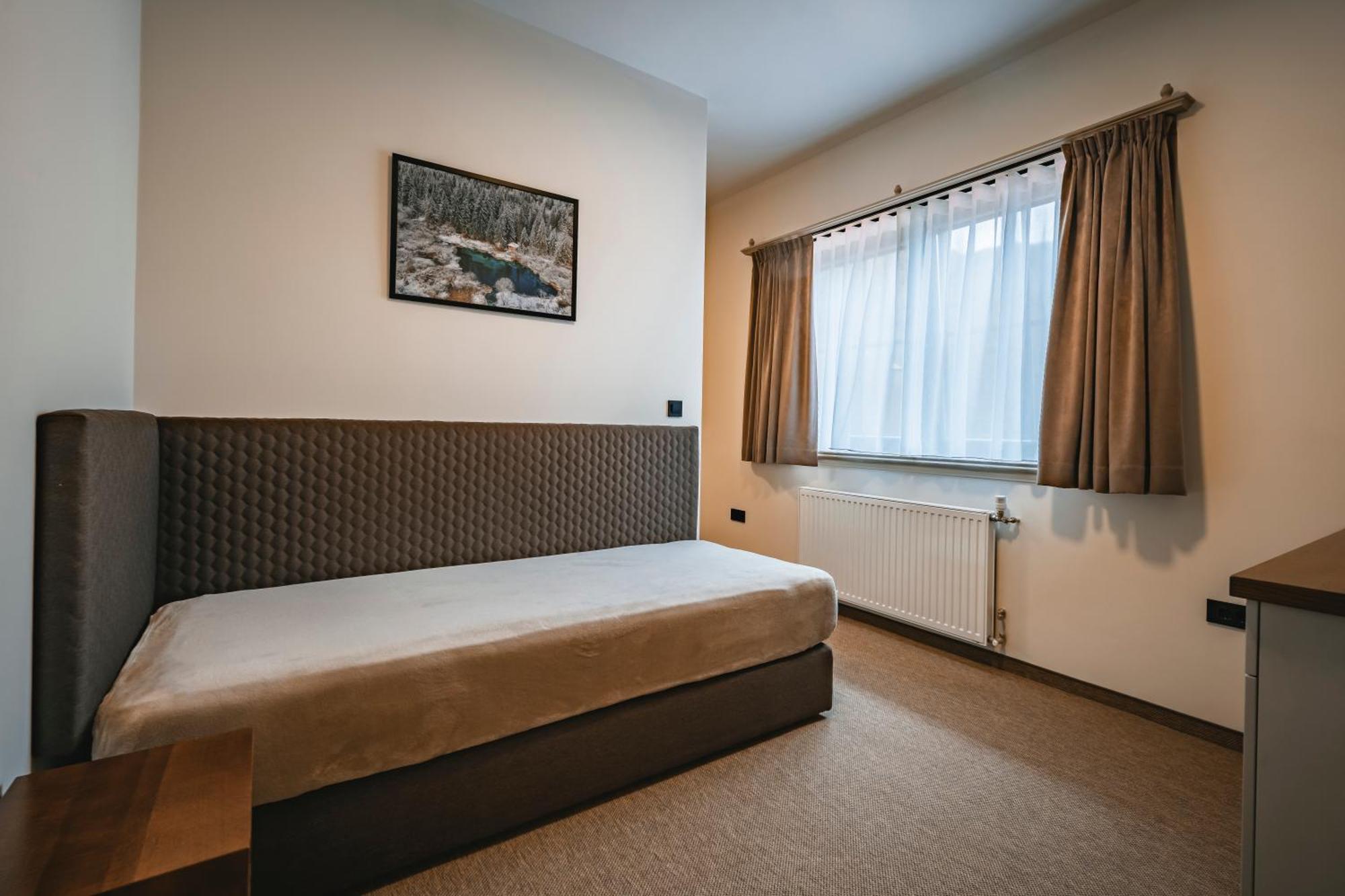 Guest House Ejga 耶塞尼采 外观 照片