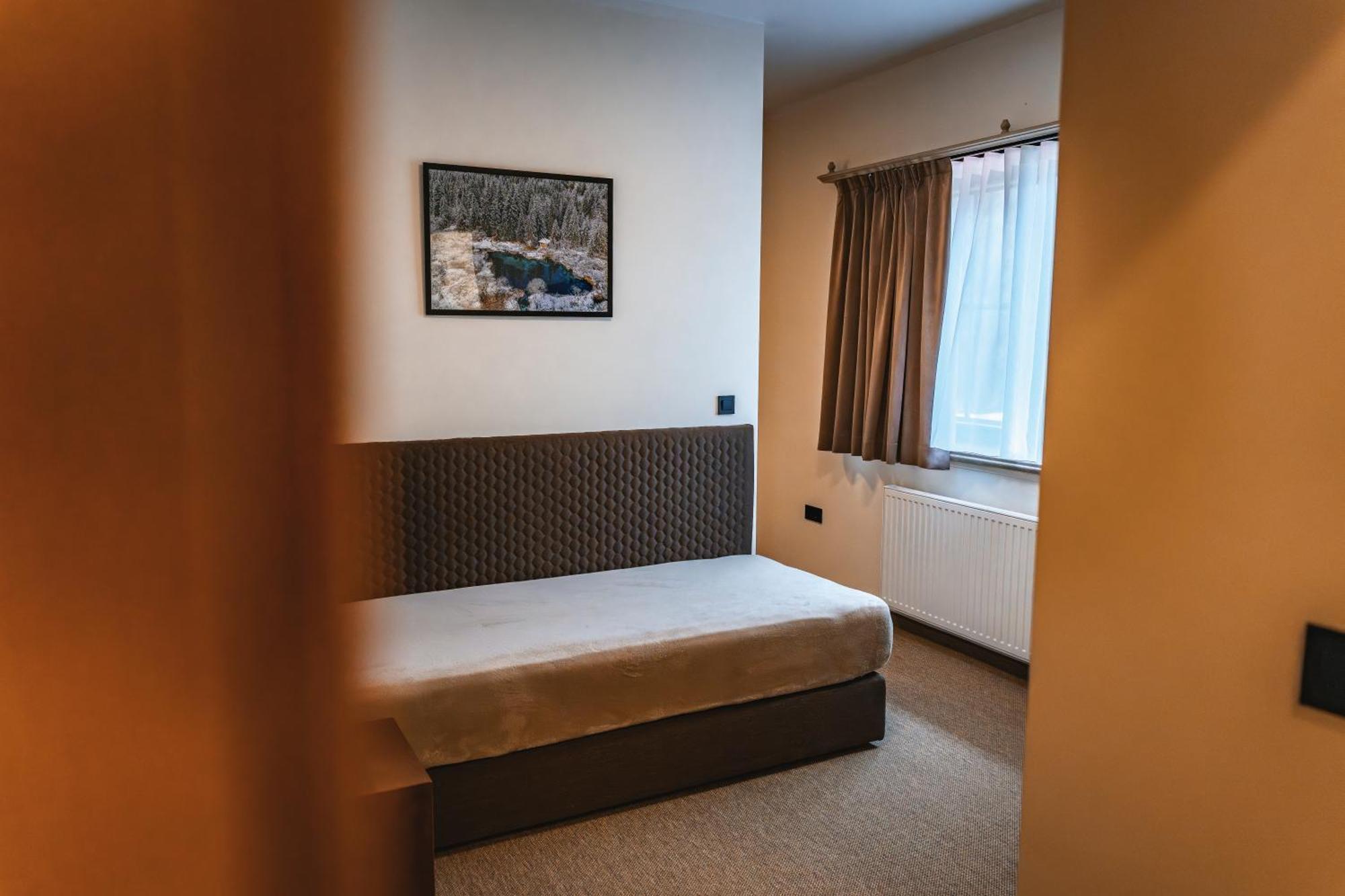 Guest House Ejga 耶塞尼采 外观 照片